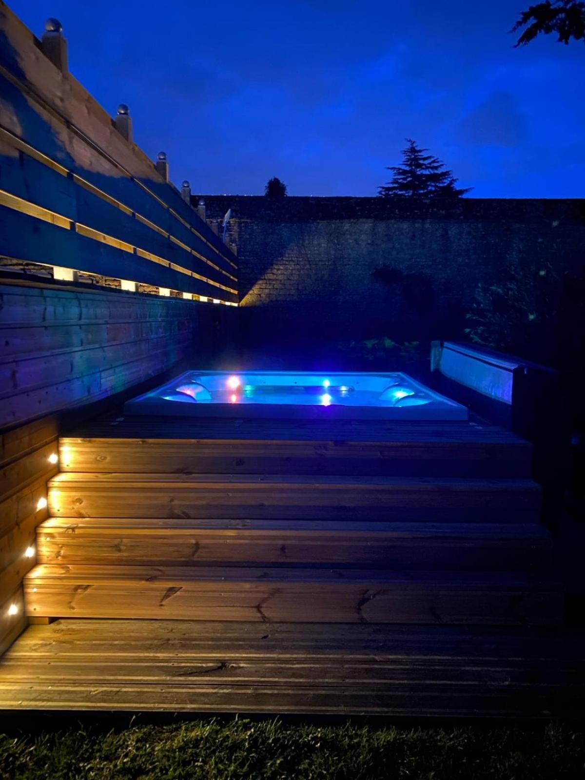 Bed & Breakfast Chateau Les Cedres Bretteville-l'Orgueilleuse Exteriör bild