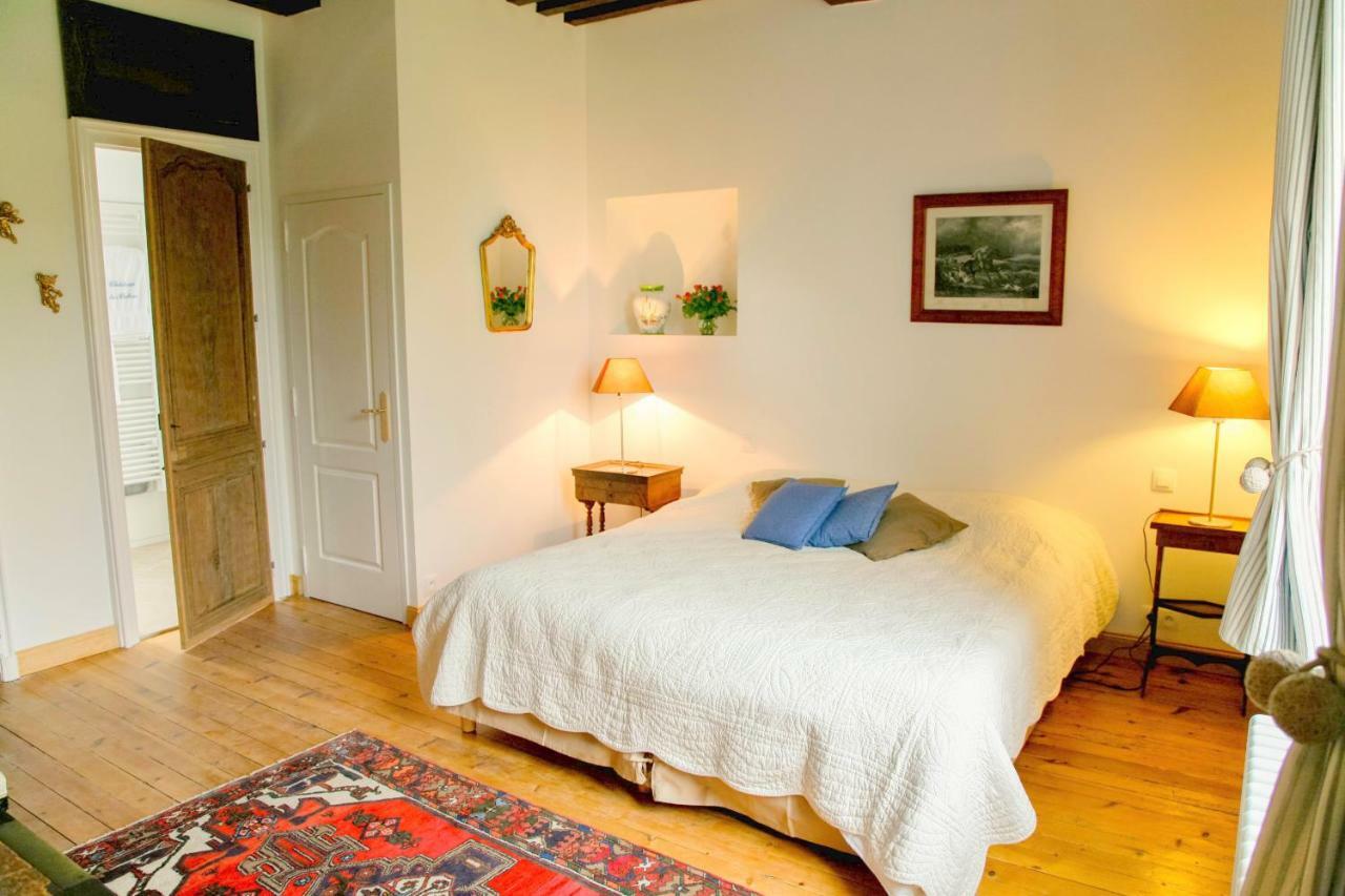 Bed & Breakfast Chateau Les Cedres Bretteville-l'Orgueilleuse Exteriör bild
